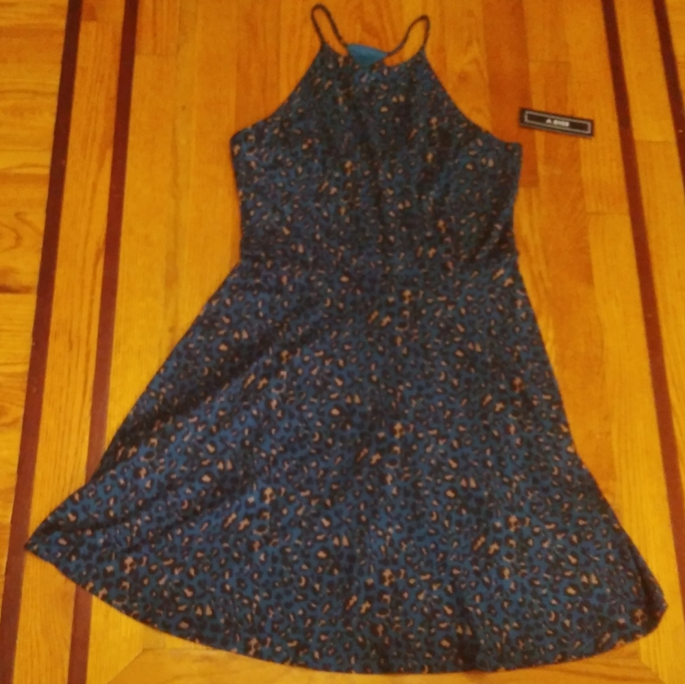 Short dress